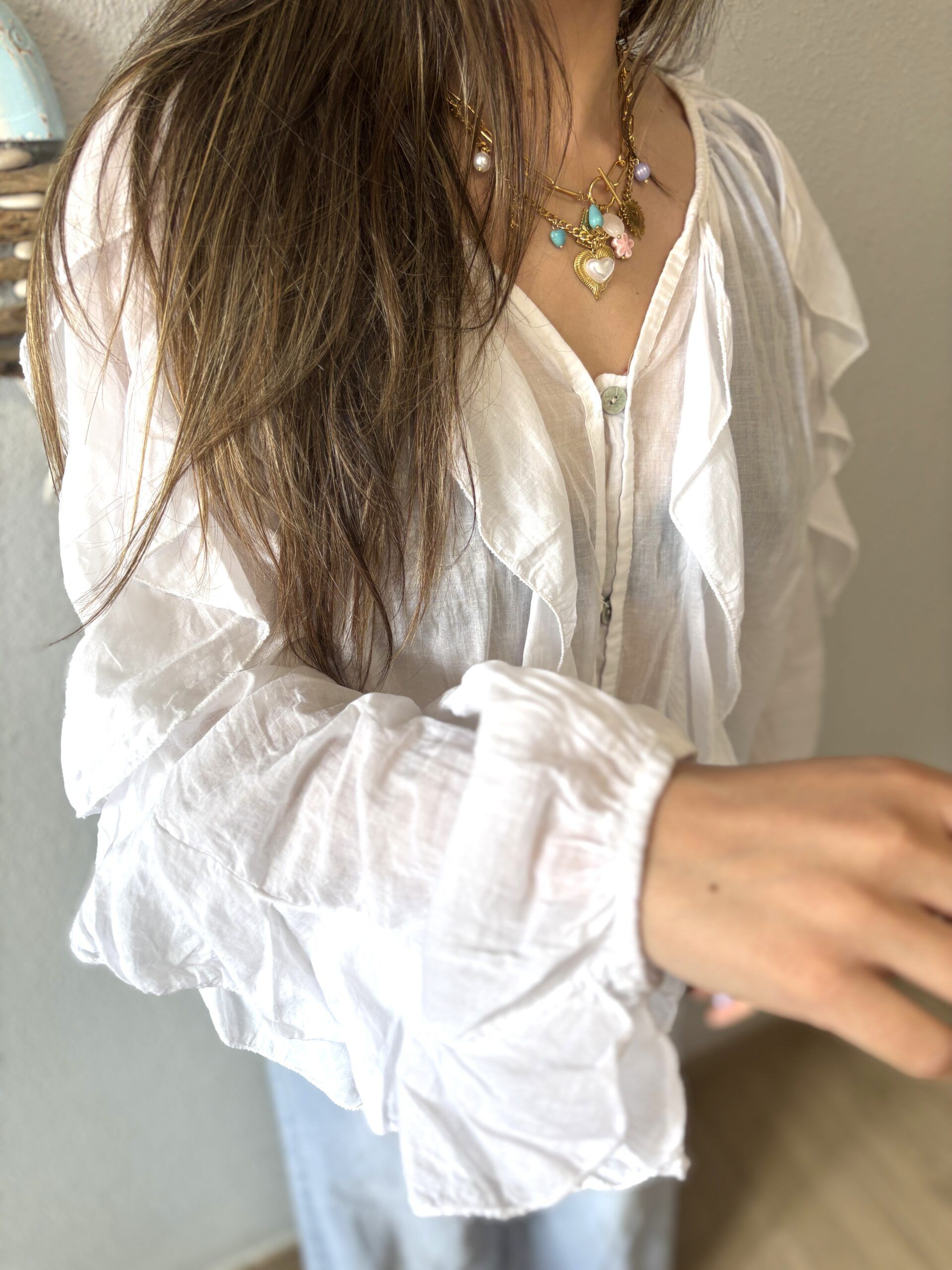 Camisa de Manga Larga con Volantes y Botonera BLANCA - Imagen 2